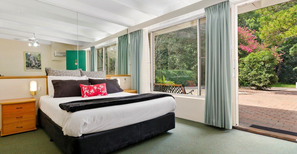 Deluxe Queen Room